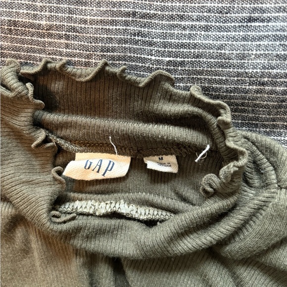 Olive Green long sleeve - Picture 5 of 5